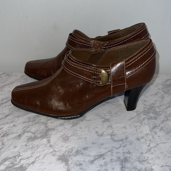 A2 by Aerosoles Brown Ankle Booty Side Zipper - Picture 4 of 7